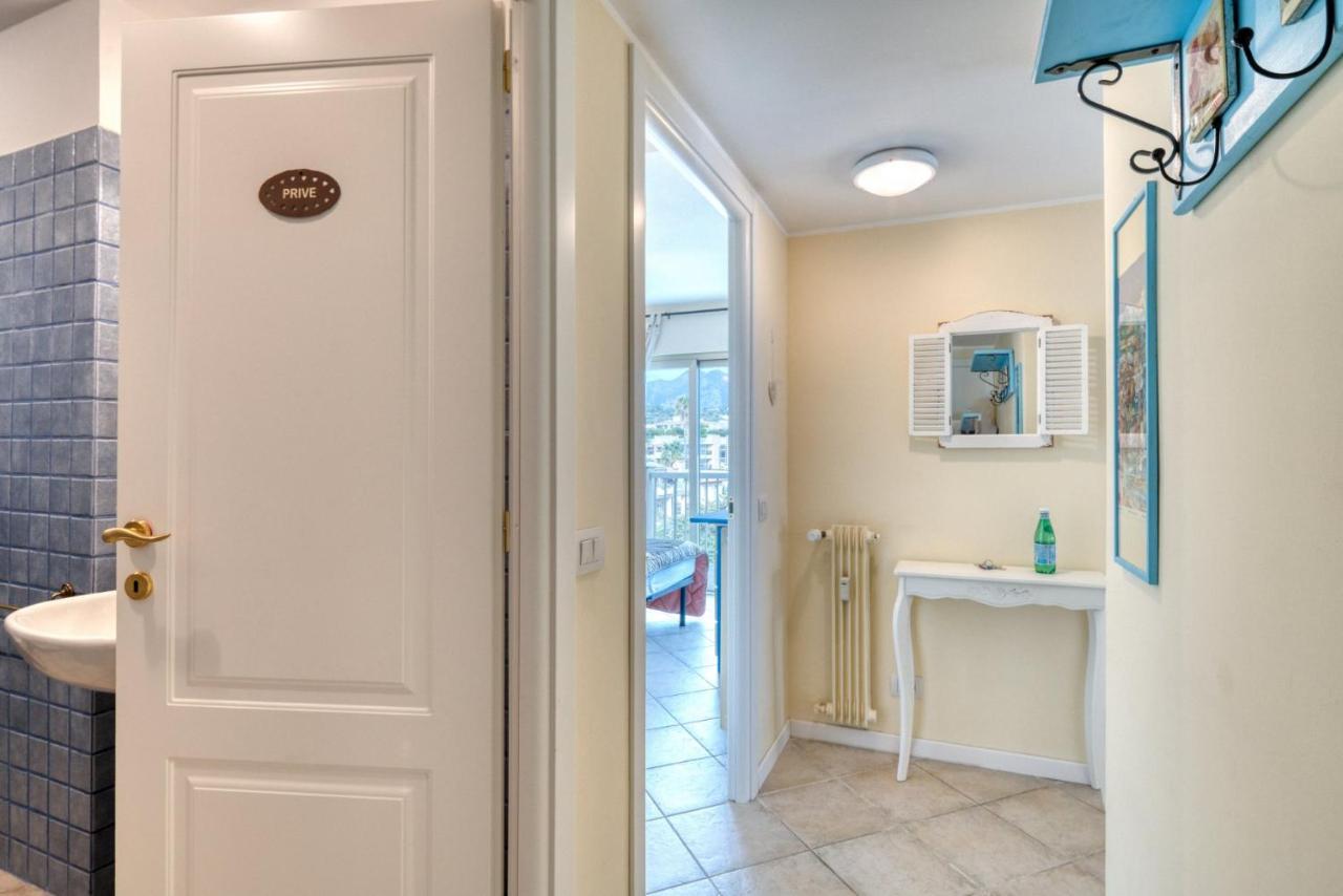 Charmant T3 Front De Mer Apartman Roquebrune-Cap-Martin Kültér fotó